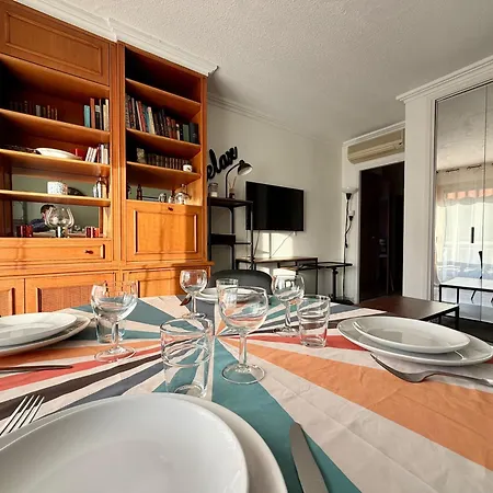 Charming Quiet 2-room Apartment, Floor Private Parking Apartmán *